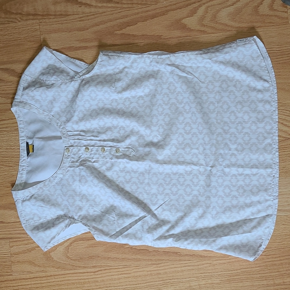 Eddie Bauer vented top